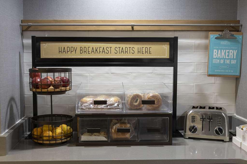 Hampton Inn Kent/Akron Area Restoran gambar
