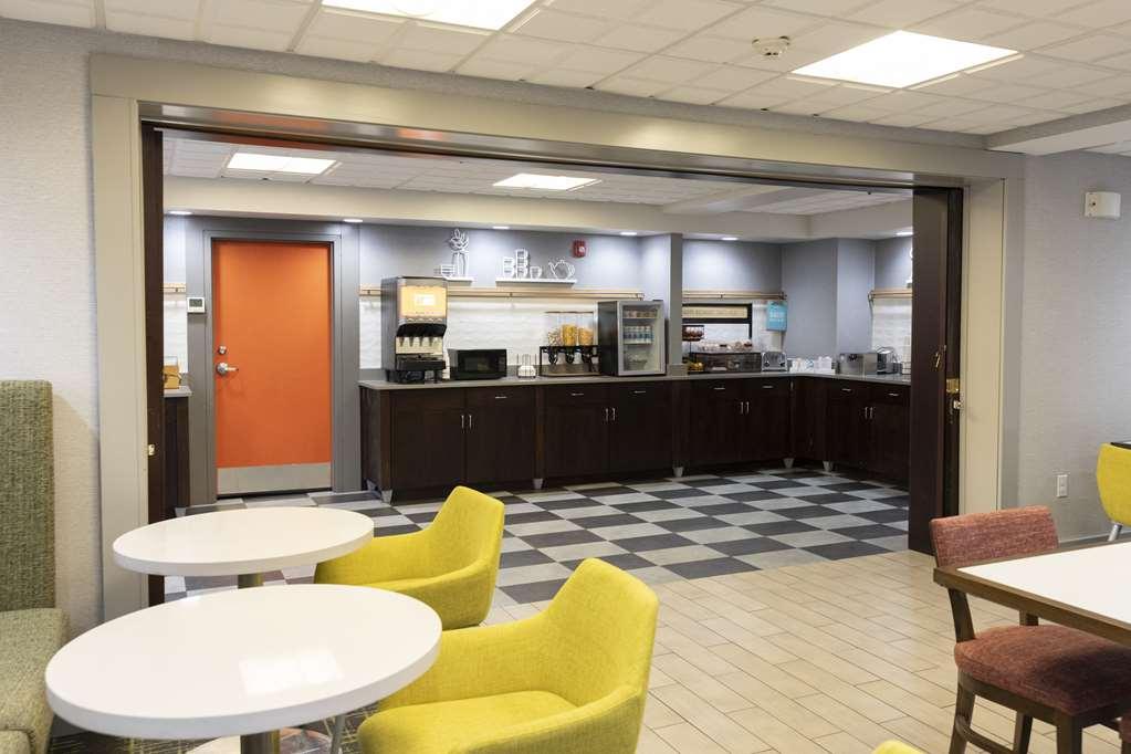 Hampton Inn Kent/Akron Area Restoran gambar